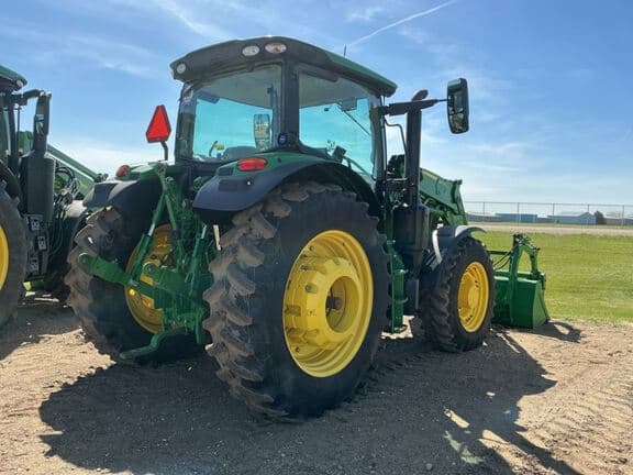 Image of John Deere 6155R equipment image 4