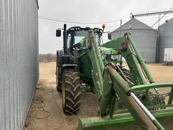 Image of John Deere 6195M equipment image 4