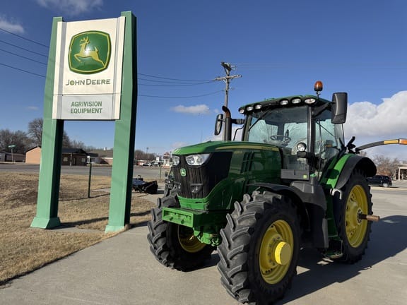 2021 John Deere 6195R Equipment Image0