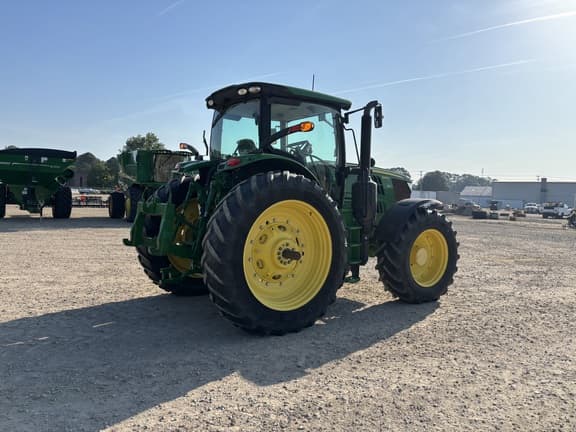 Image of John Deere 6215R equipment image 4