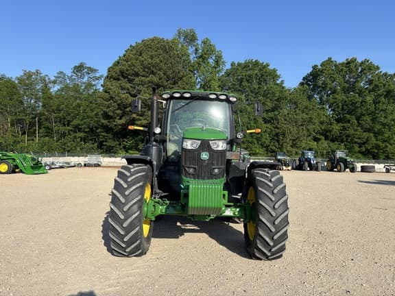 Image of John Deere 6215R equipment image 2