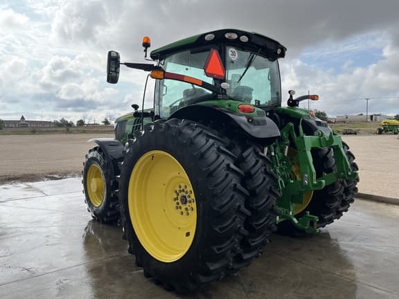 Image of John Deere 6215R equipment image 2