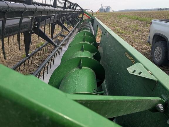 Image of John Deere 625F equipment image 4