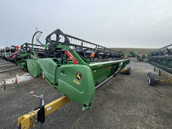 2021 John Deere 635F Equipment Image0