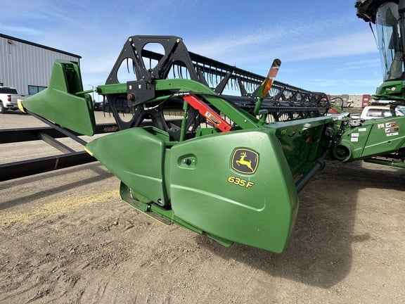2021 John Deere 635F Equipment Image0