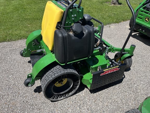 2021 John Deere 652R Equipment Image0