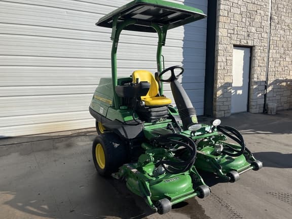 Image of John Deere 7400A equipment image 2