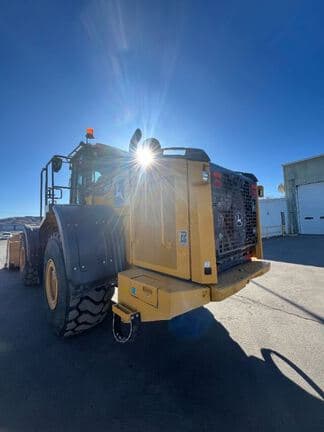Image of John Deere 744L equipment image 1
