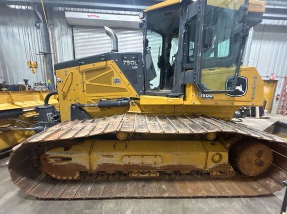 Image of John Deere 750L equipment image 1