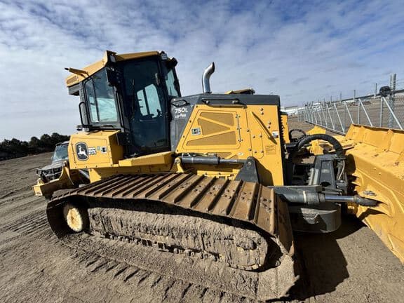 Image of John Deere 750L equipment image 2