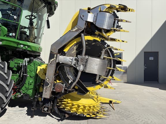 Image of John Deere 770 equipment image 2