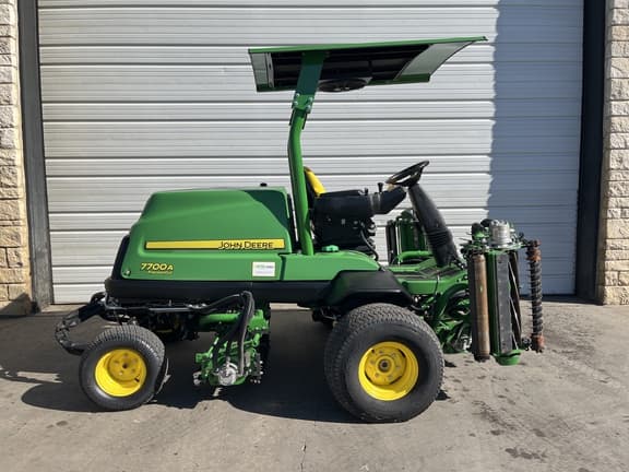 Image of John Deere 7700A equipment image 3