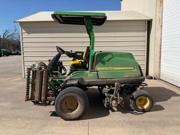 Image of John Deere 7700A equipment image 1