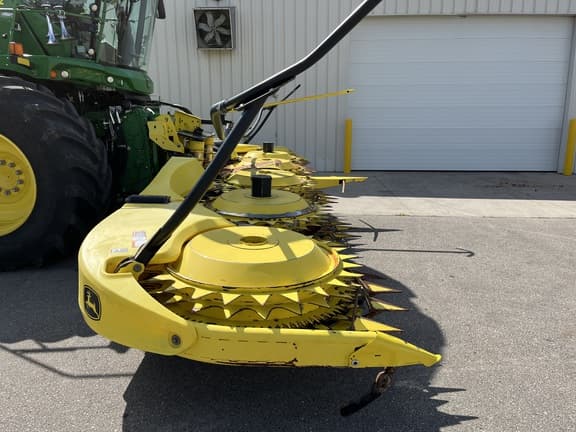 Image of John Deere 772 equipment image 1