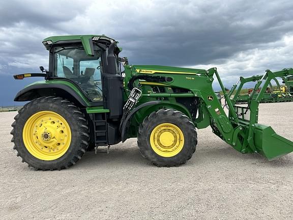 Image of John Deere 7R 210 equipment image 1