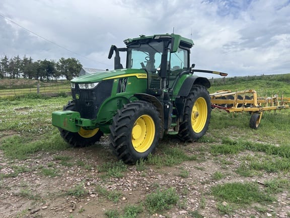 2021 John Deere 7R 230 Equipment Image0