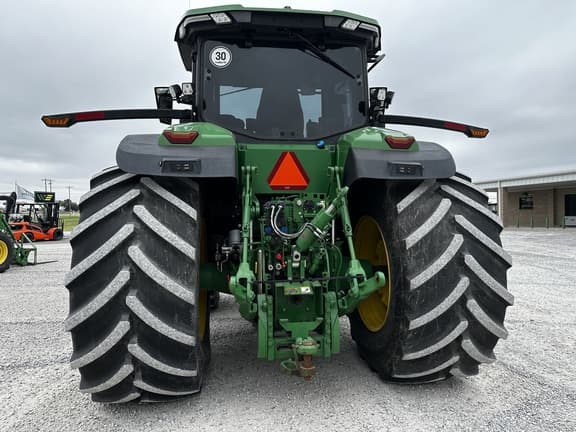 Image of John Deere 7R 330 equipment image 4