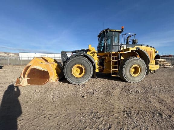 Image of John Deere 844L equipment image 1