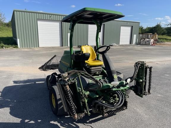 Image of John Deere 8700A equipment image 4