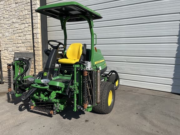 Image of John Deere 8700A equipment image 4