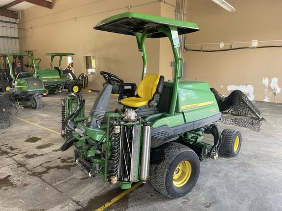 Image of John Deere 8700A equipment image 2