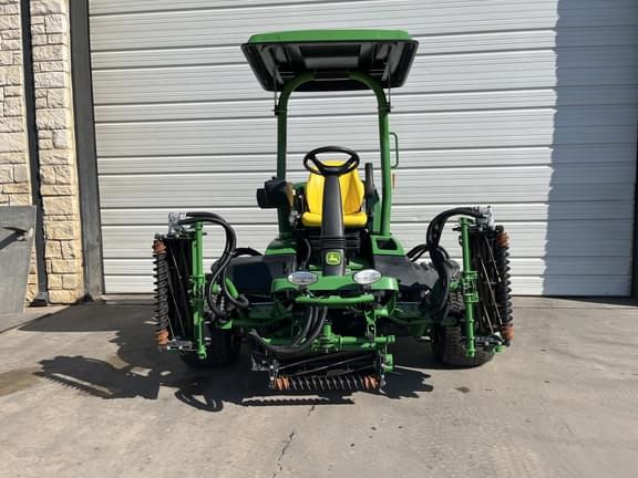 Image of John Deere 8700A equipment image 3