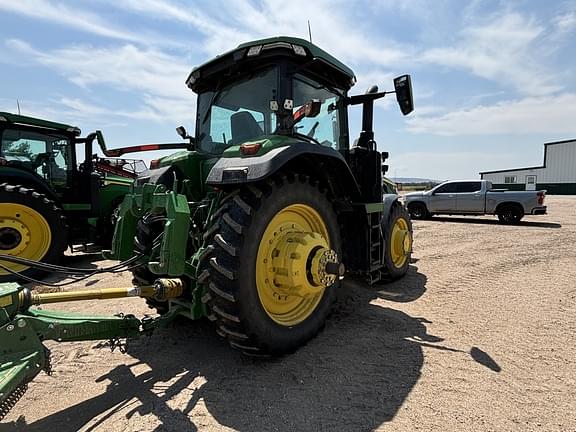 Image of John Deere 8R 310 equipment image 4