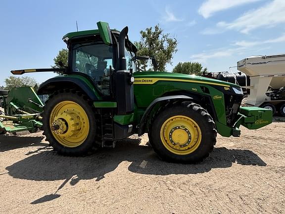 Image of John Deere 8R 310 equipment image 2