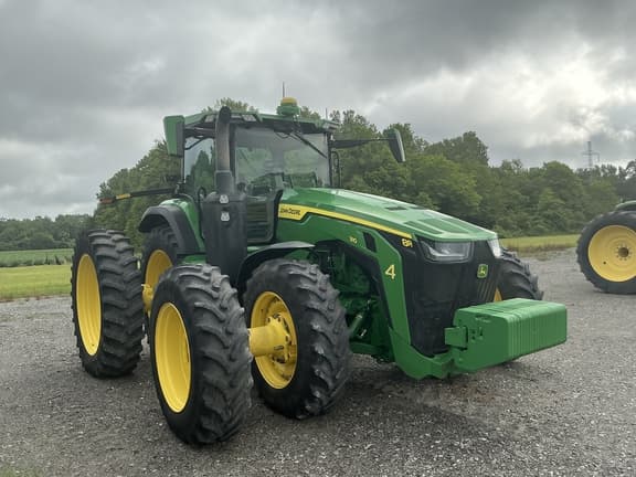 Image of John Deere 8R 310 equipment image 2