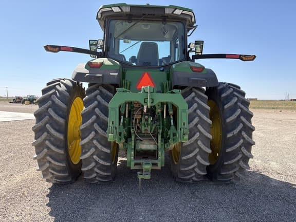 Image of John Deere 8R 310 equipment image 3