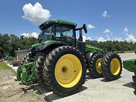 Image of John Deere 8R 310 equipment image 4