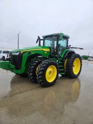 2021 John Deere 8R 310 Equipment Image0