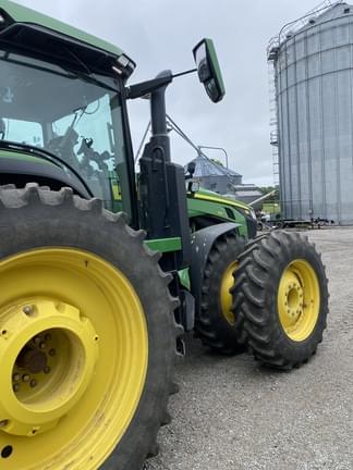 Image of John Deere 8R 310 equipment image 4
