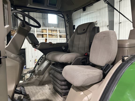 Image of John Deere 8R 340 equipment image 3