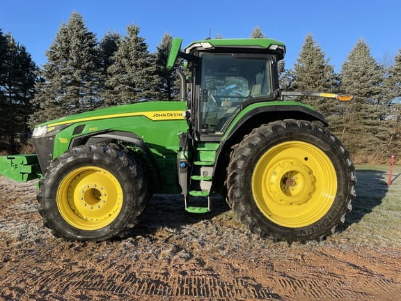 2021 John Deere 8R 340 Equipment Image0