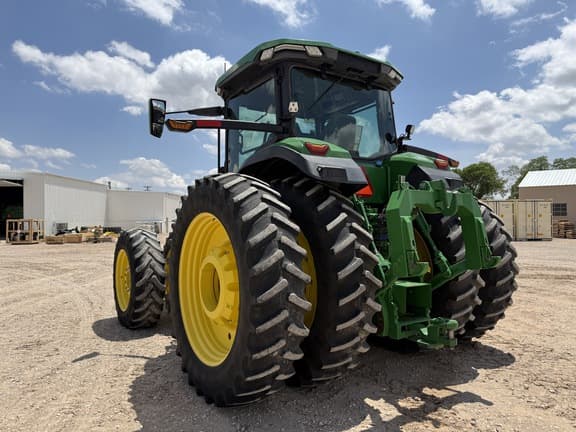 Image of John Deere 8R 370 equipment image 2