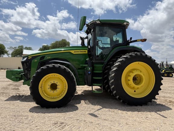 Image of John Deere 8R 370 equipment image 1