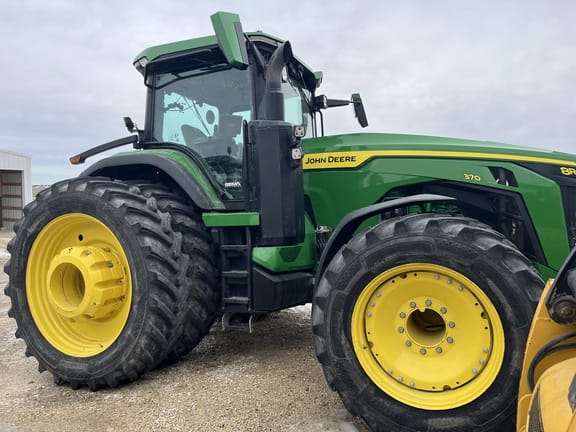 2021 John Deere 8R 370 Equipment Image0