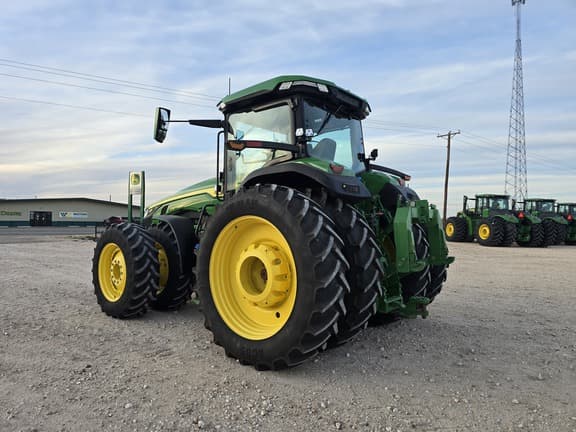 Image of John Deere 8R 370 equipment image 2