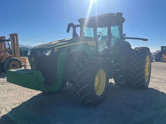 2021 John Deere 8R 370 Equipment Image0