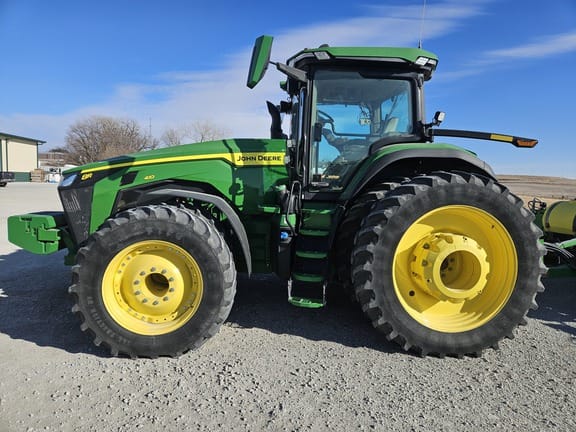 2021 John Deere 8R 410 Equipment Image0