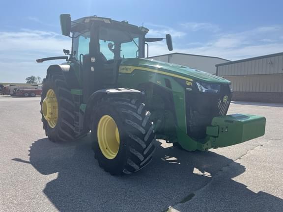 Image of John Deere 8R 410 equipment image 3
