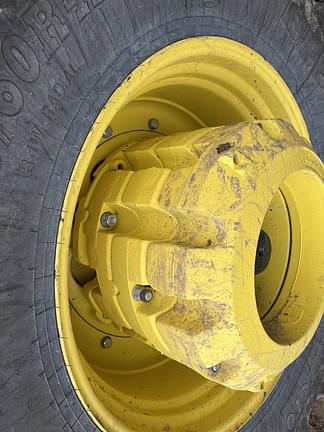 Image of John Deere 8R 410 equipment image 4