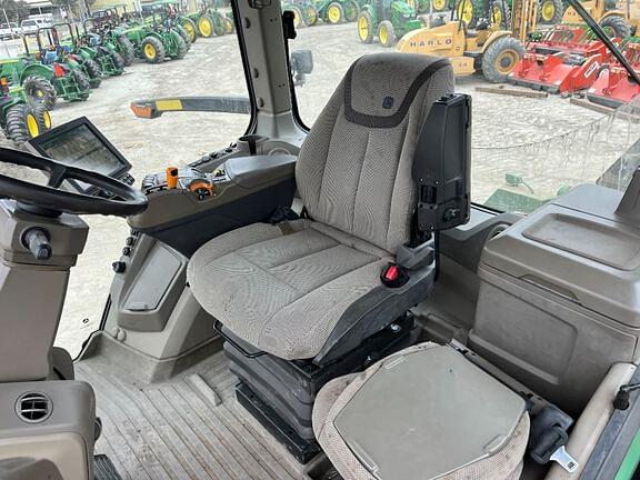 Image of John Deere 8RT 340 equipment image 4