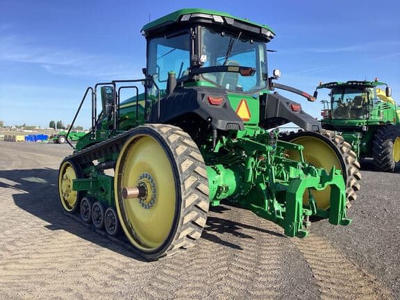 Image of John Deere 8RT 370 equipment image 2