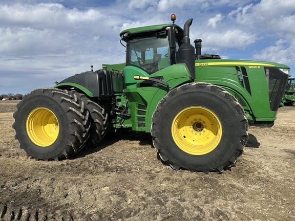 2021 John Deere 9520R Equipment Image0