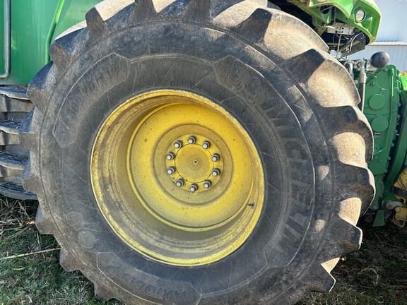 Image of John Deere 9800 equipment image 1