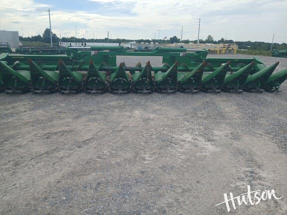 Image of John Deere C12F equipment image 3