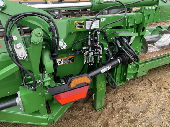 Image of John Deere C12F equipment image 1