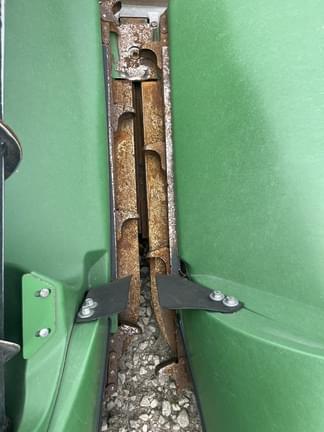 Image of John Deere C16R equipment image 4